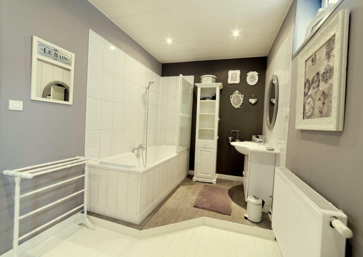 Aux Petits Bonheurs Hotel La Gorgue Kültér fotó