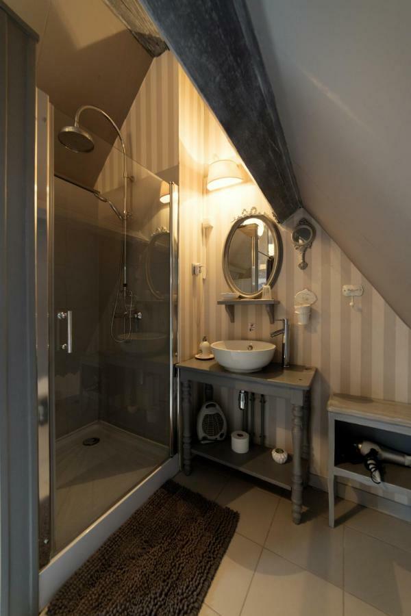 Aux Petits Bonheurs Hotel La Gorgue Kültér fotó