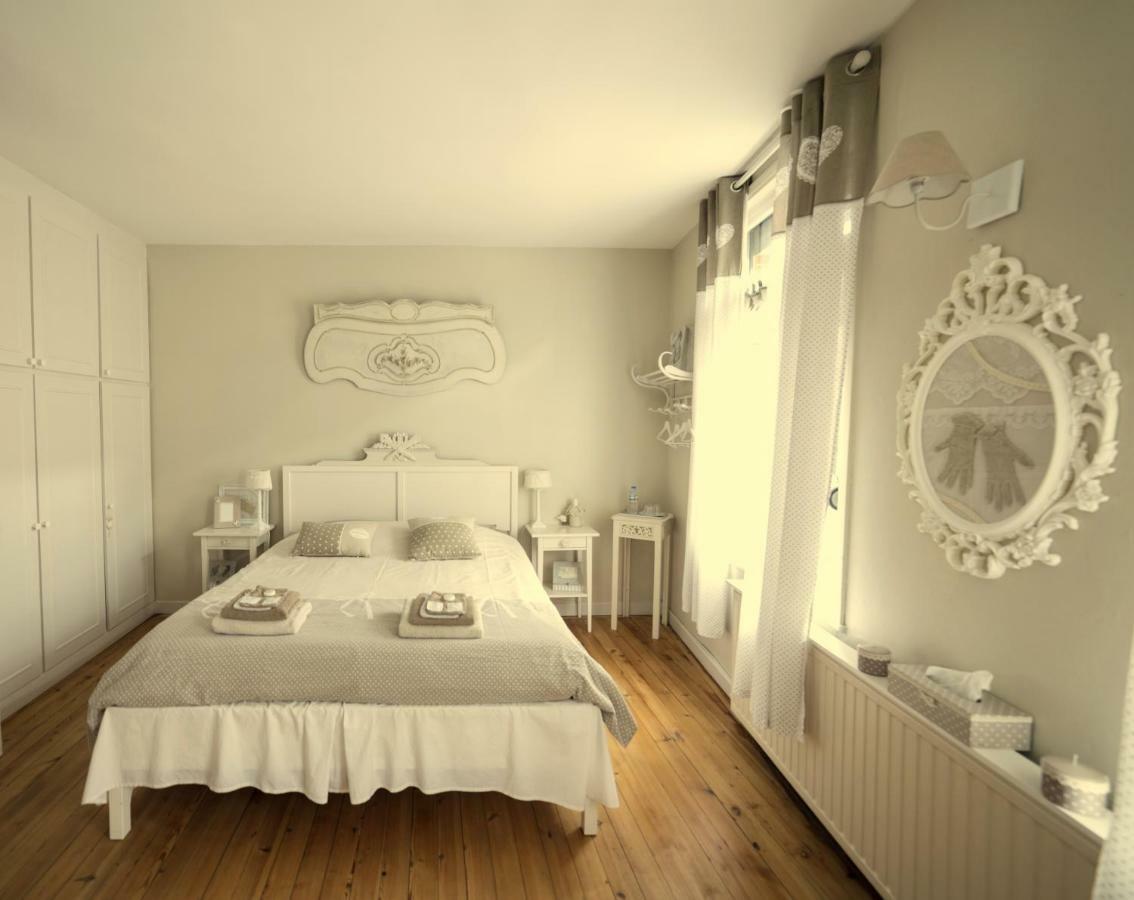 Aux Petits Bonheurs Hotel La Gorgue Kültér fotó